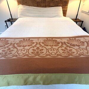 Vtg Peacock 100% Wool Blanket w/ Satin Trim Twin Camel Brown 90x70" Retro RARE